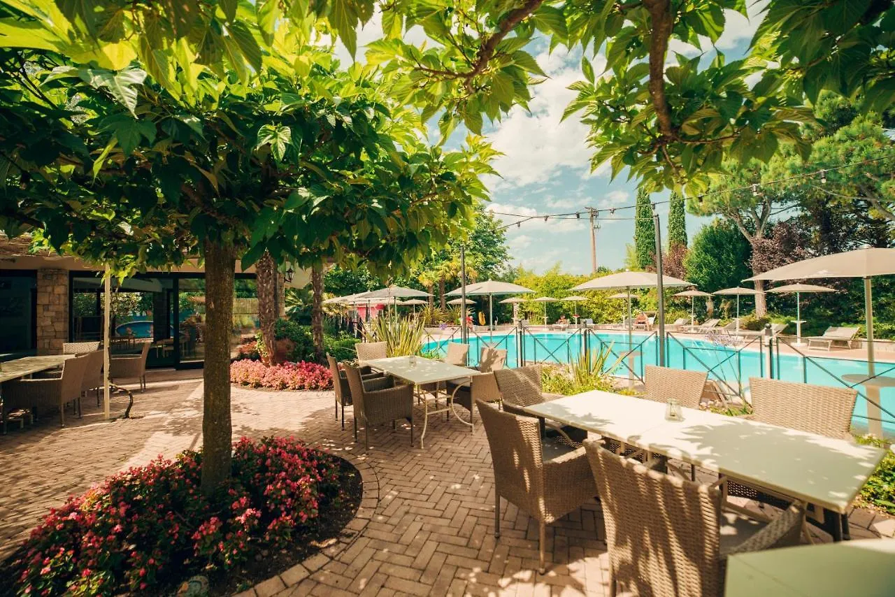 Park Residence Il Gabbiano Moniga del Garda 4*,