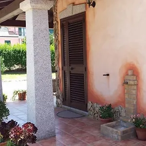 Villetta Bouganvillea SantʼAnna Arresi
